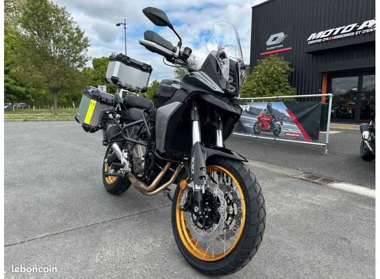 QJ MOTOR SRT 700 X TOURING